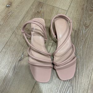 HM sandals